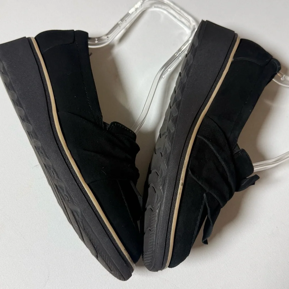 Clarks Collection Black‎ Suede Platform Loafers Bow Detail 7M
